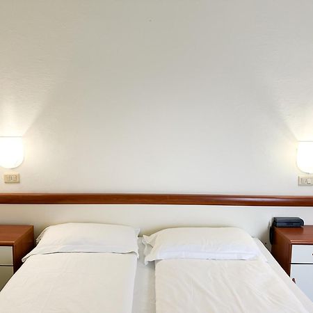 Hotel Bristol Riva del Garda Kültér fotó