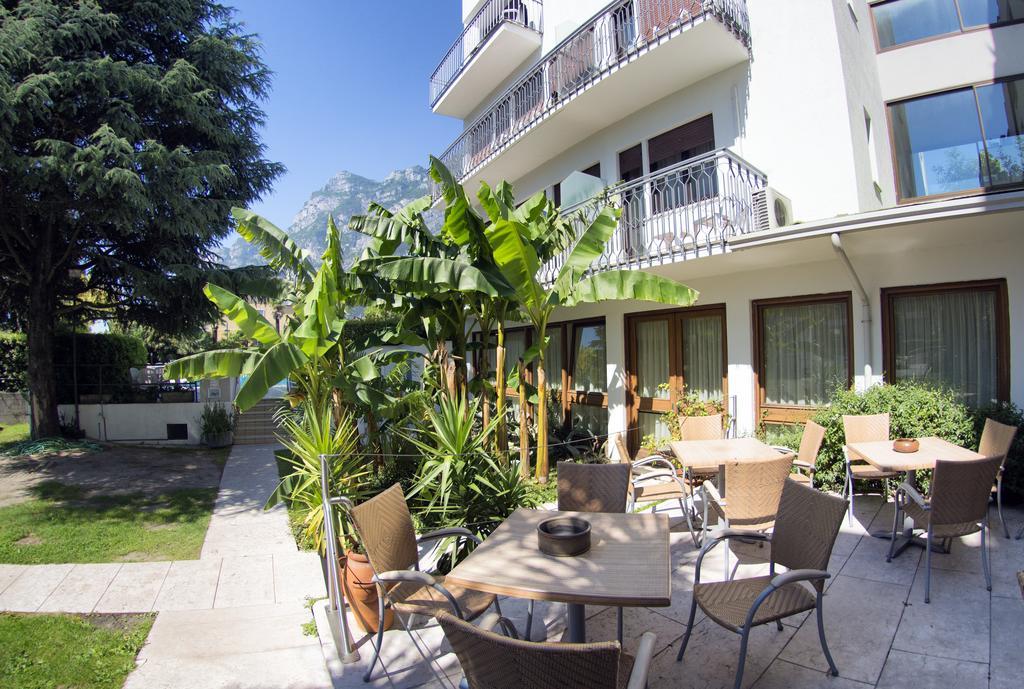 Hotel Bristol Riva del Garda Kültér fotó