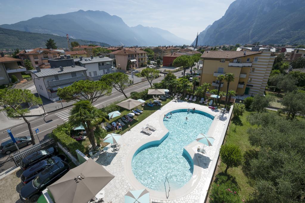 Hotel Bristol Riva del Garda Kültér fotó