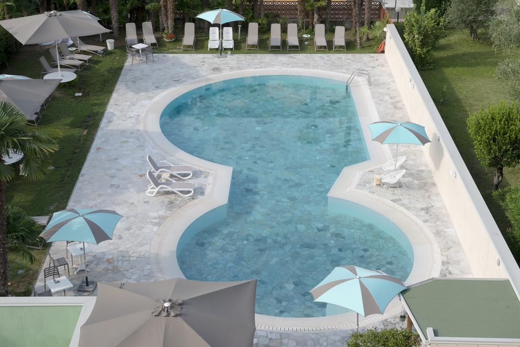 Hotel Bristol Riva del Garda Kültér fotó