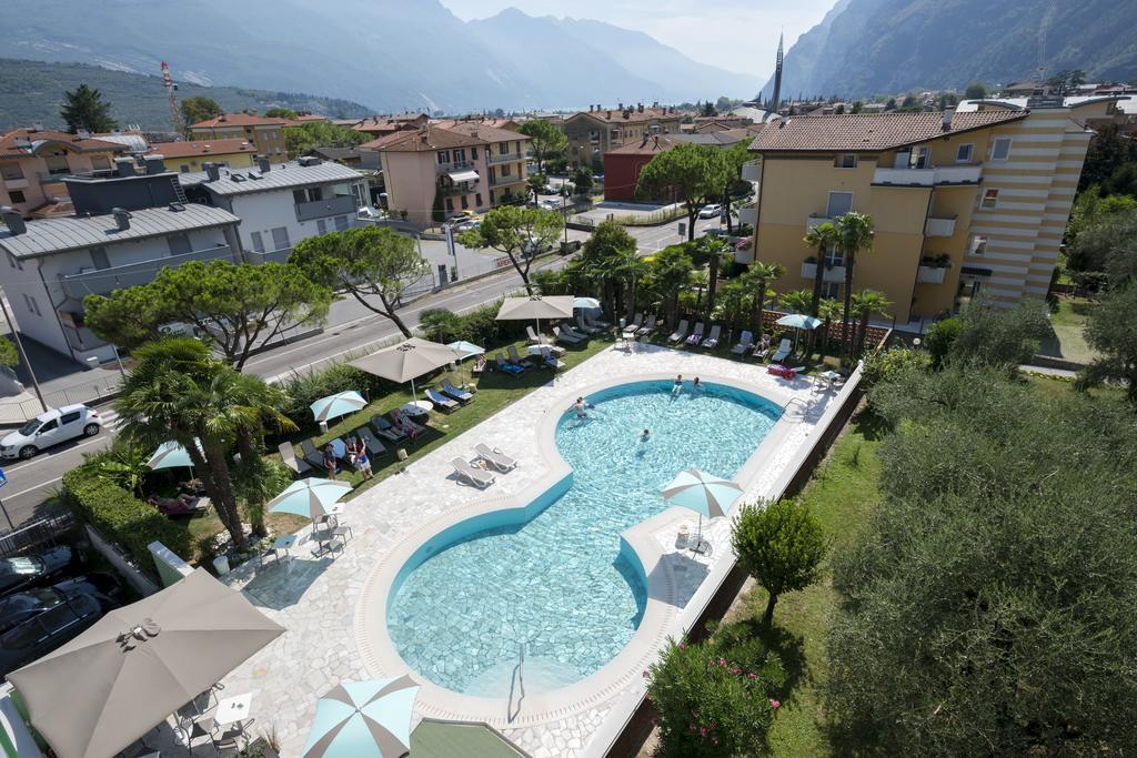 Hotel Bristol Riva del Garda Kültér fotó