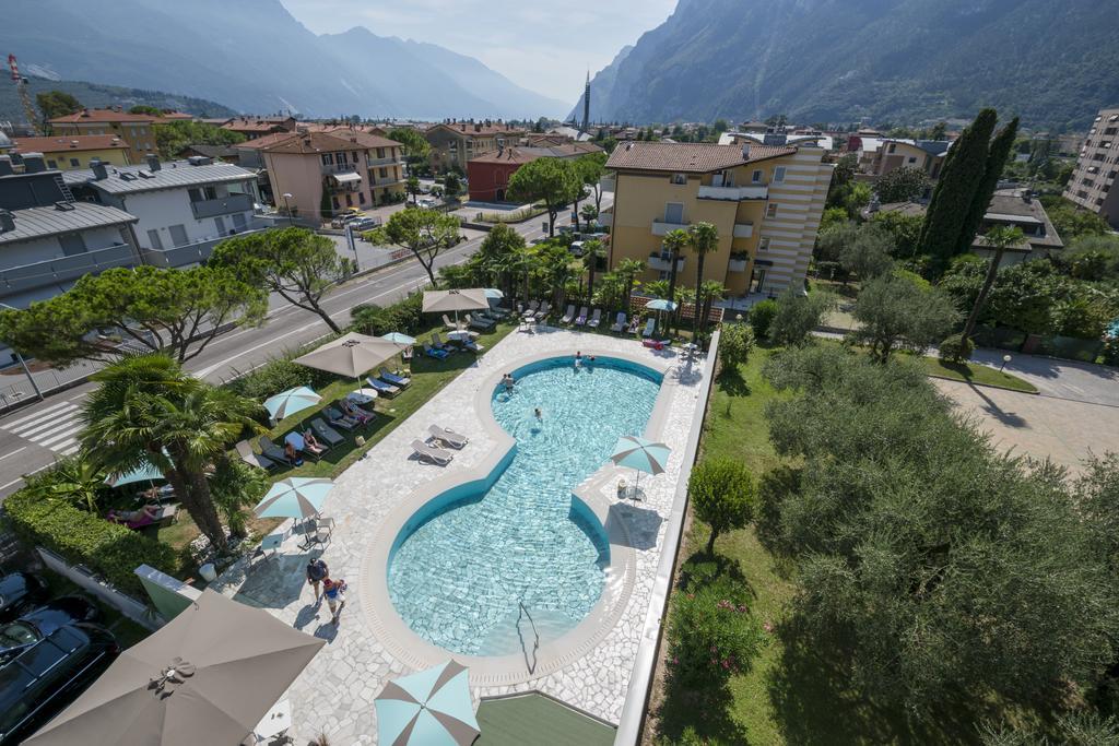 Hotel Bristol Riva del Garda Kültér fotó